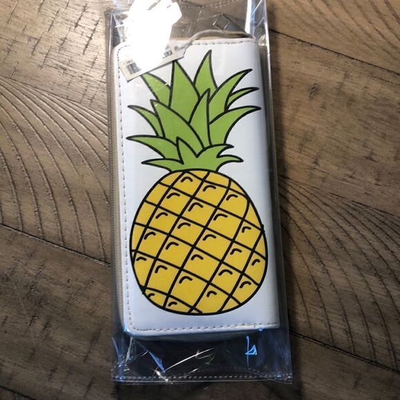 NWT Neon Pineapple 🍍Security Zip Vegan Wallet. Roomy! - Picture 17 of 17